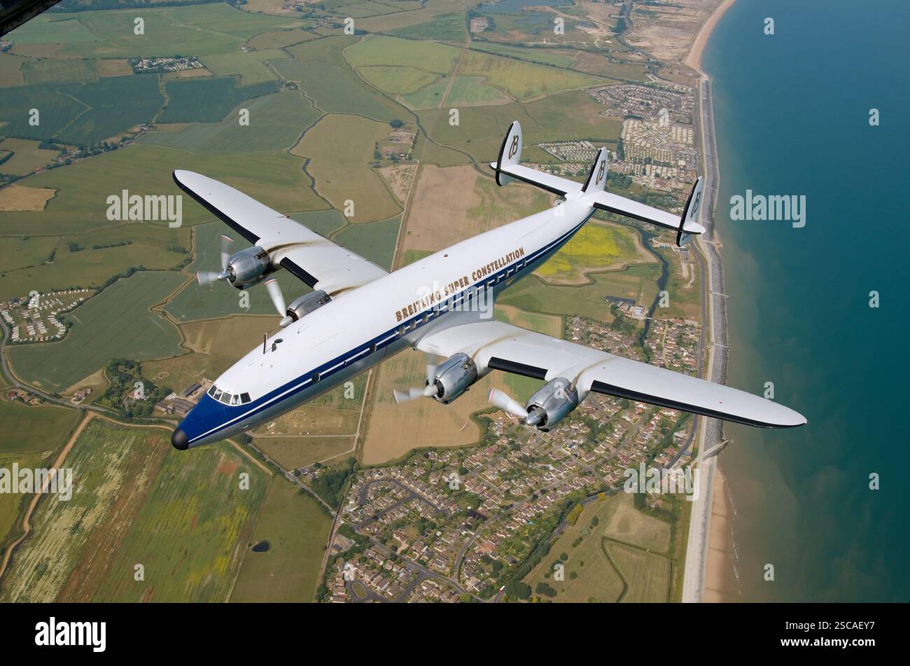 R 3350 hi-res stock photography and images - Alamy