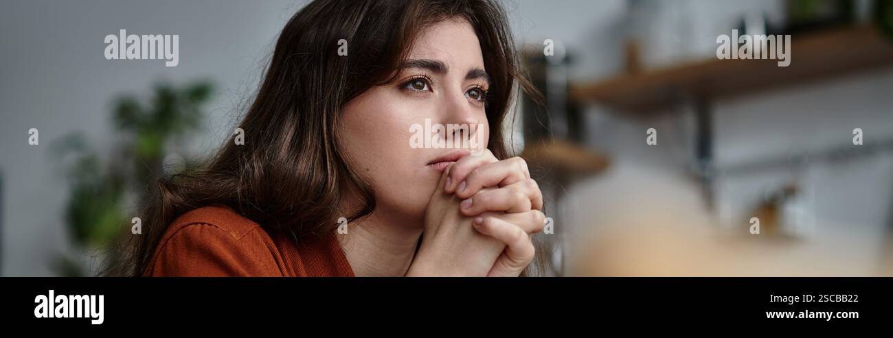 Woman facing stress personal hi-res stock photography and images - Alamy
