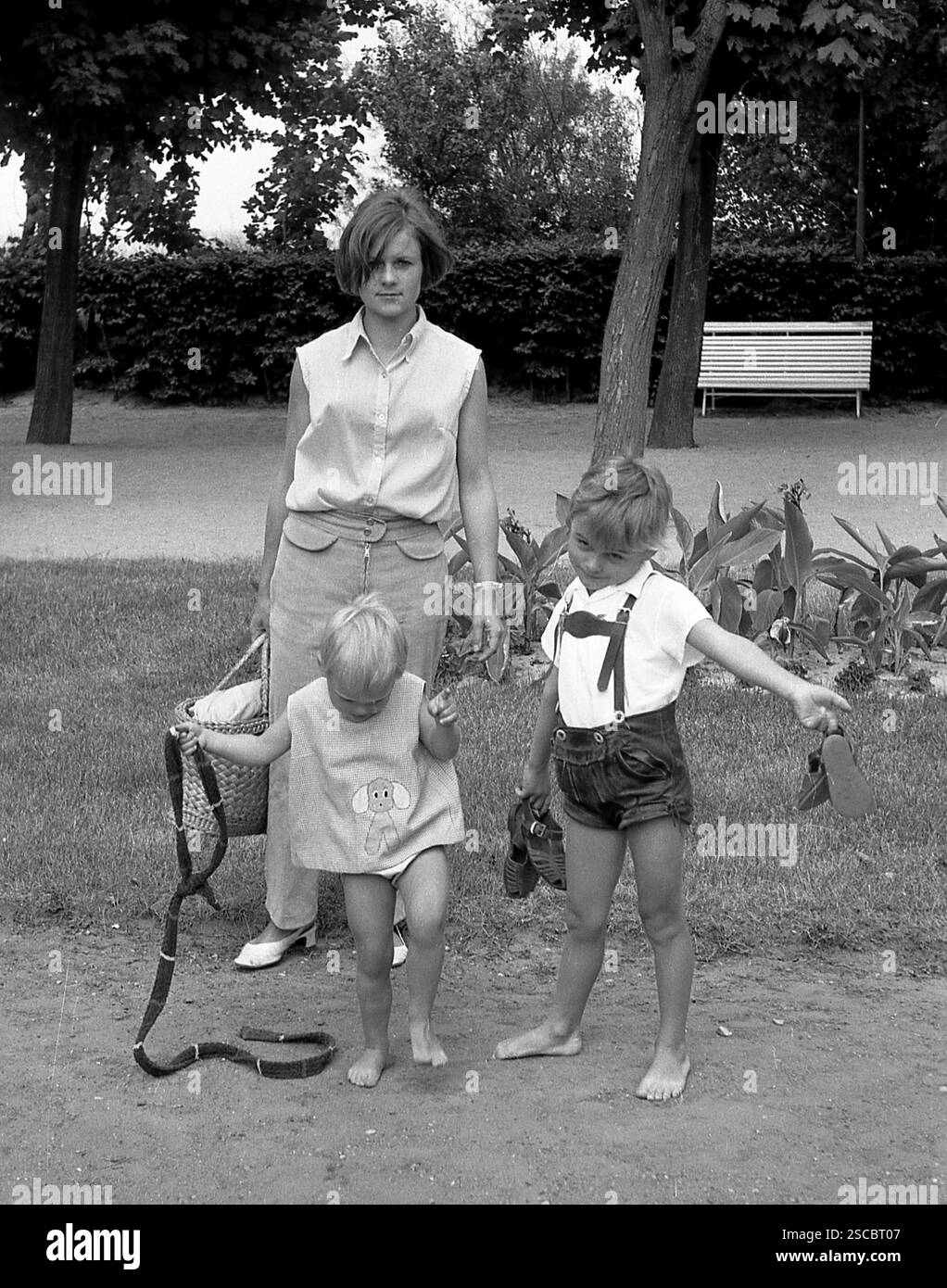 Children are making fools of themselves in the Baltic resort of Ahlbeck on Usedom. [automated translation] Stock Photo