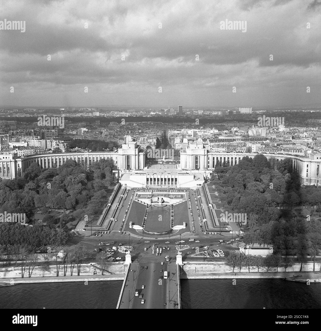 Jardins du Trocadero in Paris Stock Photo - Alamy