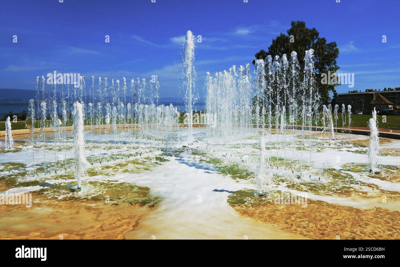 Vertical fountain jet hi-res stock photography and images - Alamy