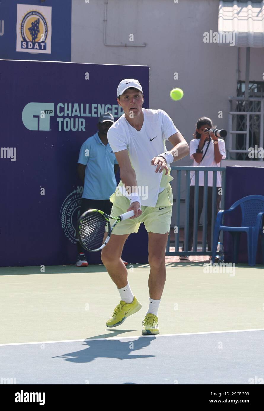 Chennai, Tamil Nadu, INDIA. 6th Feb, 2025. Chennai Open 2025: .Oleksandr OVCHARENKO (UKR).vs.Alexey ZAKHAROV (RUS).Oleksandr OVCHARENKO (UKR) defeated .Alexey ZAKHAROV (RUS) by 0-6, 7-5, & 6-4 .Alexey ZAKHAROV (RUS) in action. (Credit Image: © Seshadri Sukumar/ZUMA Press Wire) EDITORIAL USAGE ONLY! Not for Commercial USAGE! Stock Photo