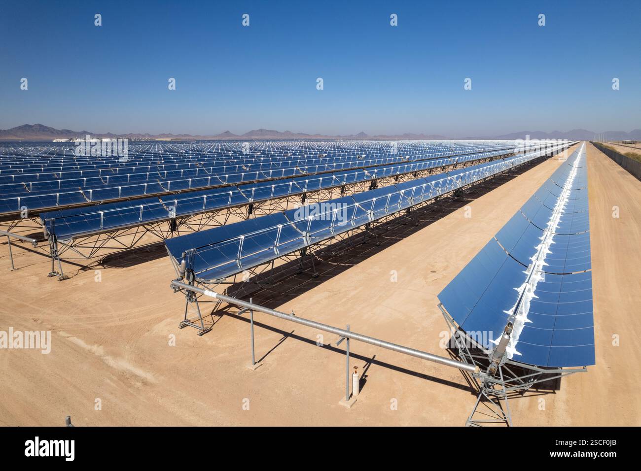 Solana generating station hi-res stock photography and images - Alamy