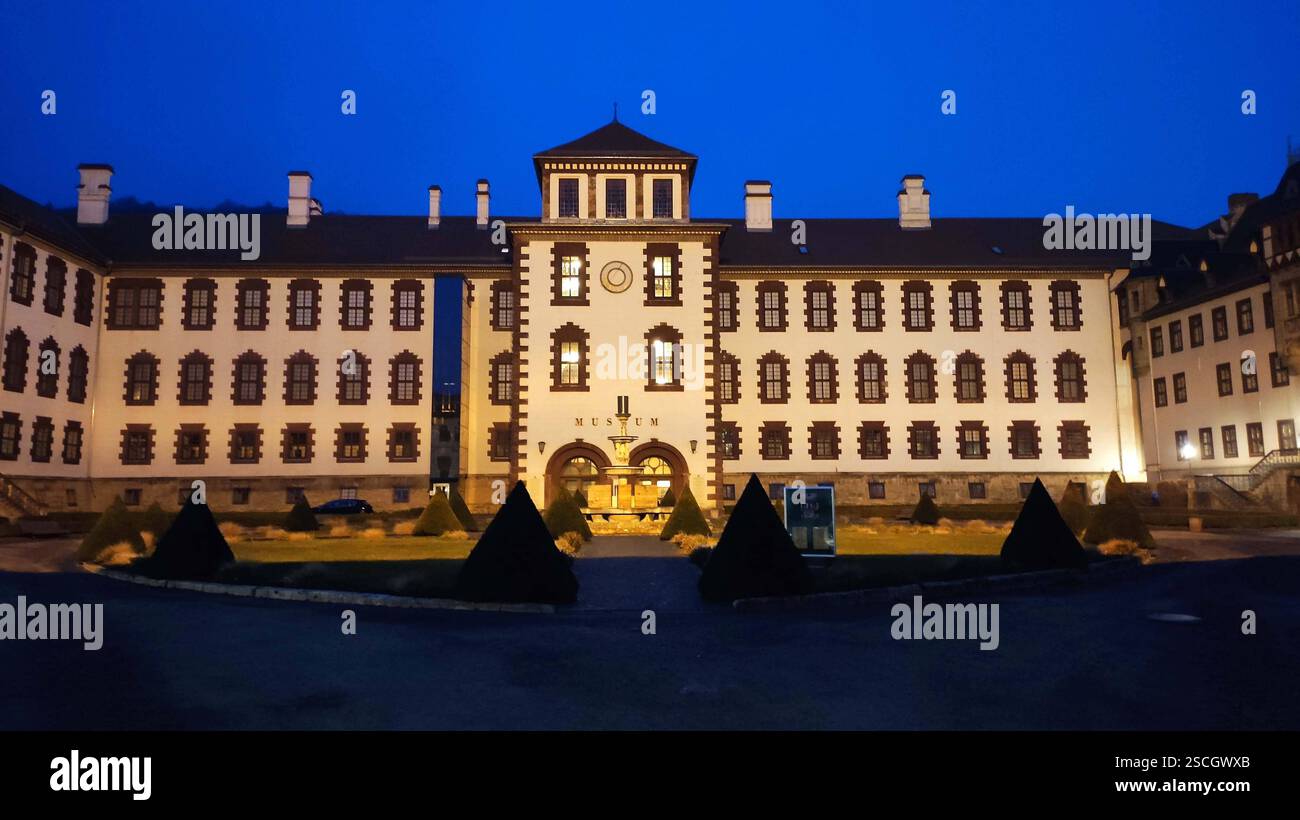 05-02-2025-th-ringen-deutschland-blick-auf-das-museum-in-meiningen