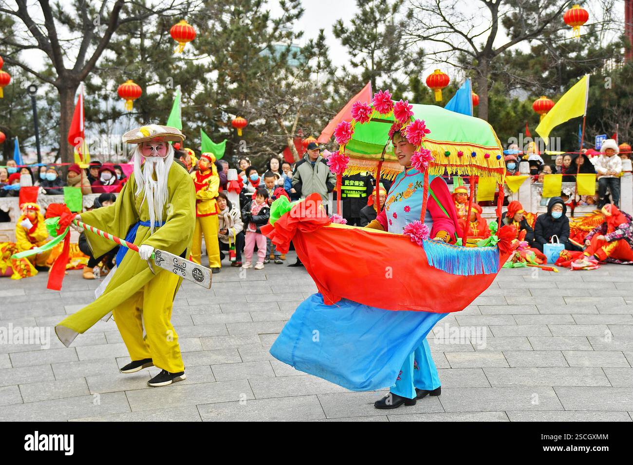 Folk artists perform to celebrate the Spring Festival in Yantai City