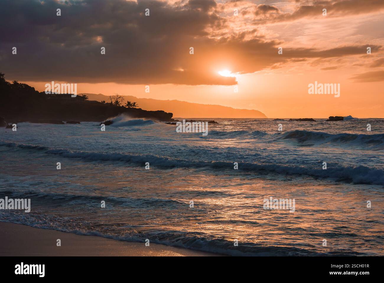Atmospheric sunset over rocky hi-res stock photography and images - Alamy