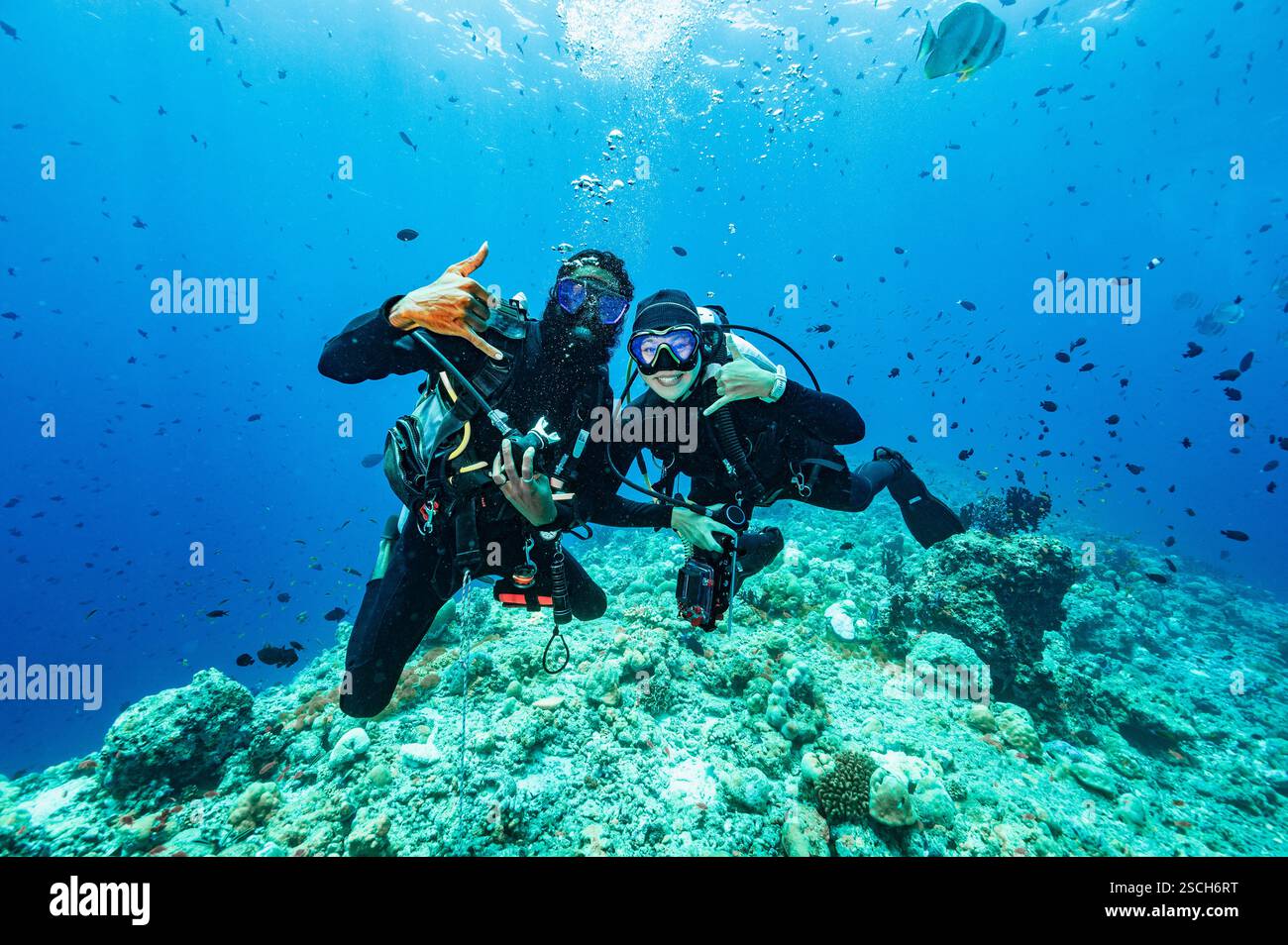 Scuba divers journey hi-res stock photography and images - Alamy