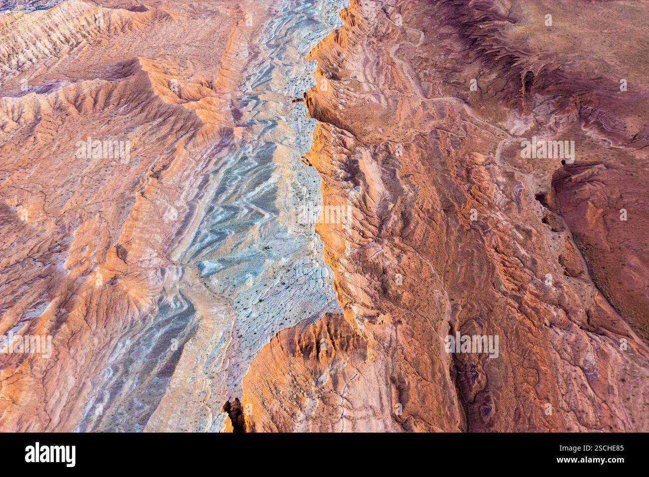 Orange cliffs frame view hi-res stock photography and images - Alamy