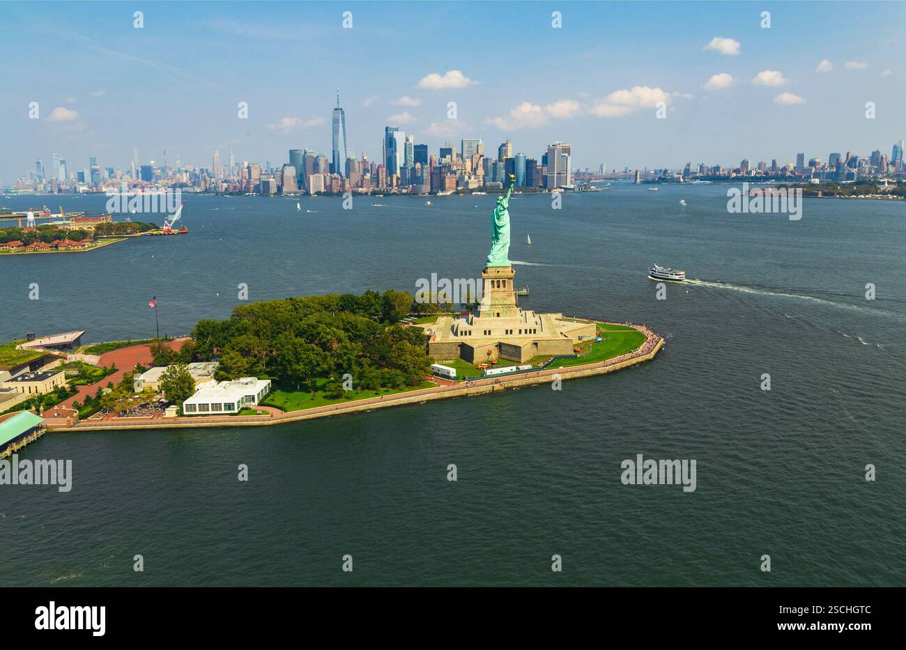 Helicopter aerial view of New York City Stock Photo - Alamy