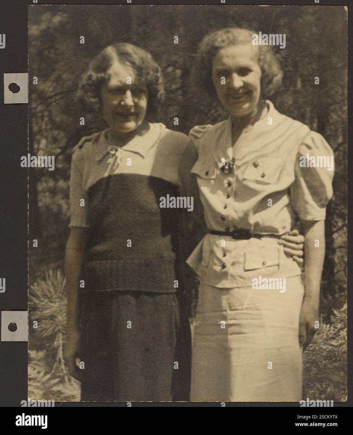 portrait-of-two-women-standing-outside-1895-1943-stock-photo-alamy