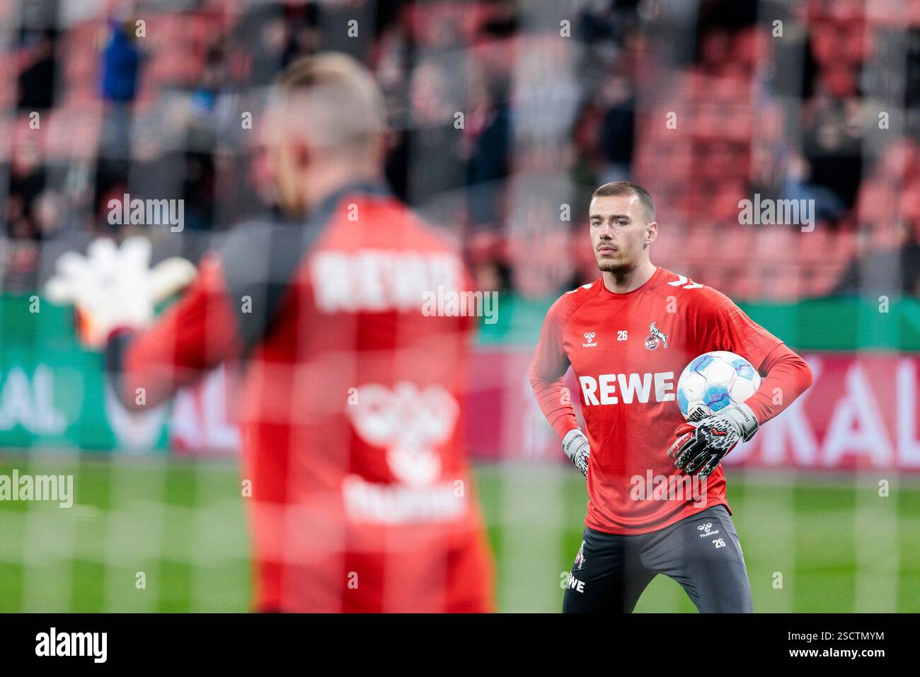 Tony Racioppi Anthony Racioppi (1. FC K?ln, 26) im Warm Up DFB Pokal Viertelfinale ...