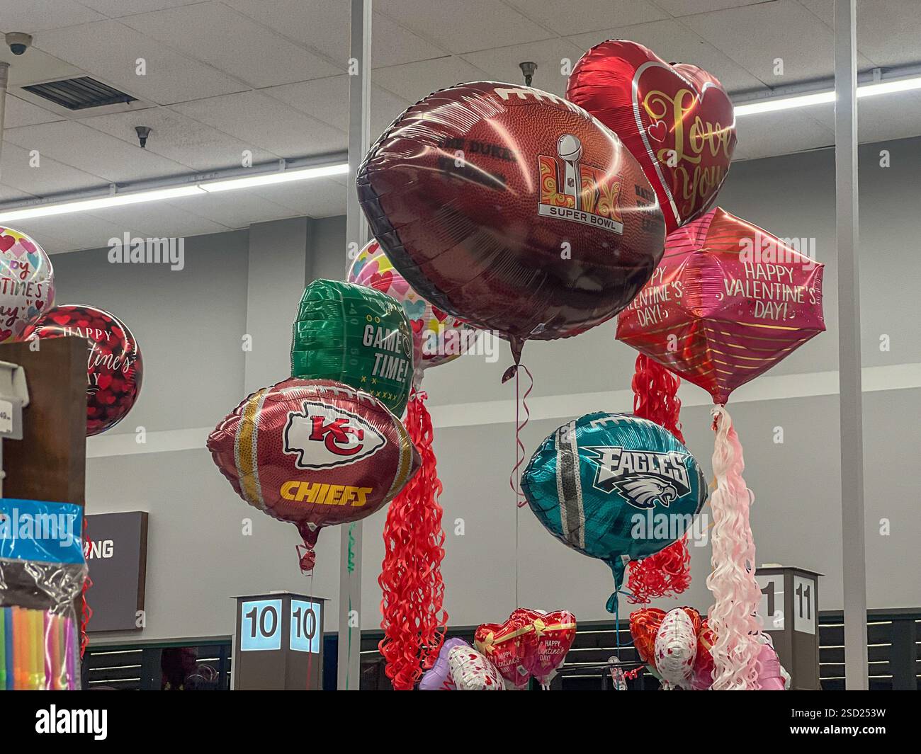 February 4, 2025, Giant Foods, Baltimore, MD, USA. Superbowl Sunday
