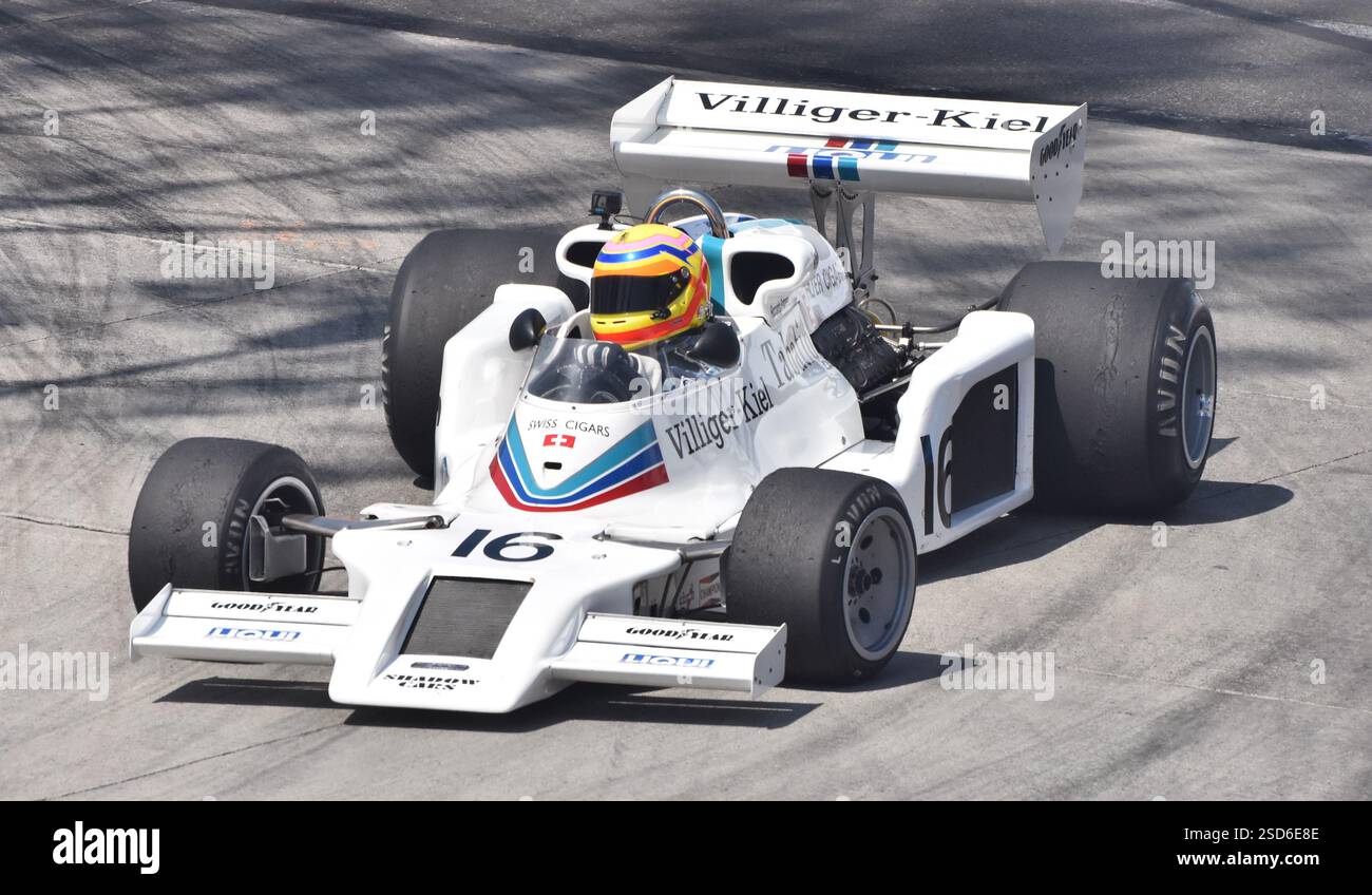 Photo Dédicacée Riccardo Patrese – Pilote F1 1977-1993 – Originale +60