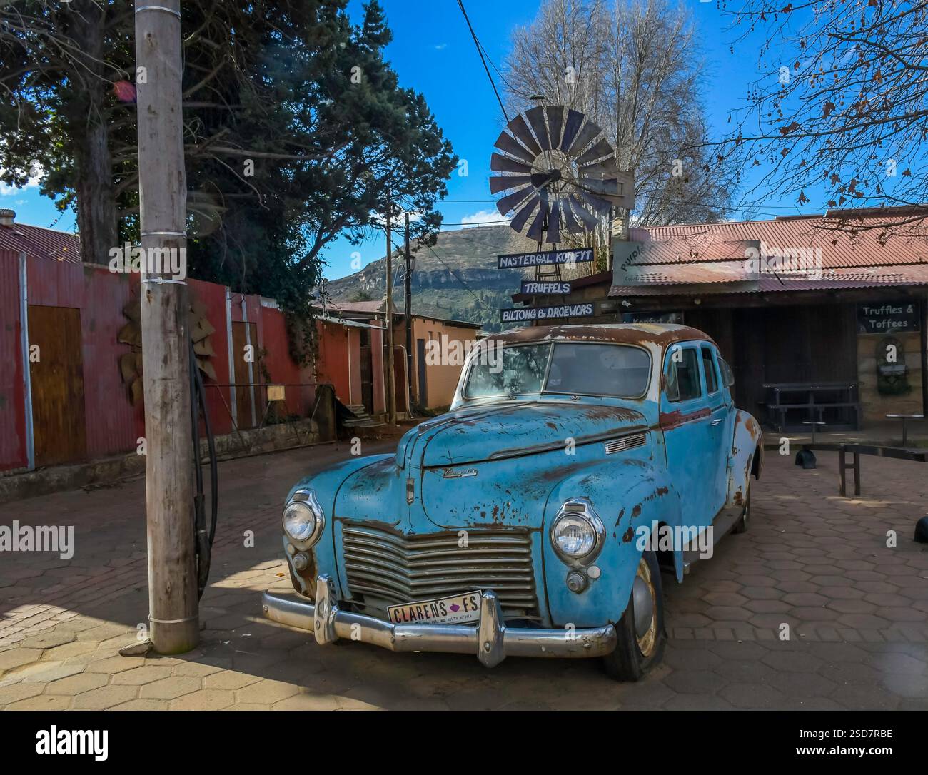 clarens-a-beautiful-town-with-art-gallery-in-south-africa-stock-photo