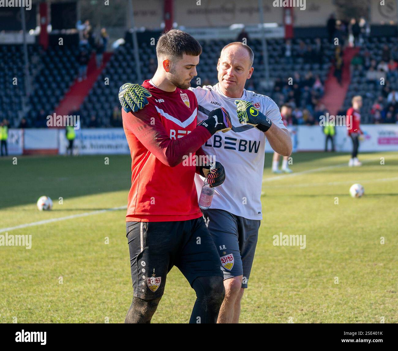 Aspach, Deutschland. 08th Feb, 2025. Dennis Seimen (VFB Stuttgart II ...