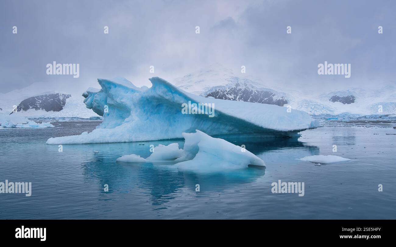 naturally-occurring-iceberg-sculptures-in-antarctica-stock-photo-alamy