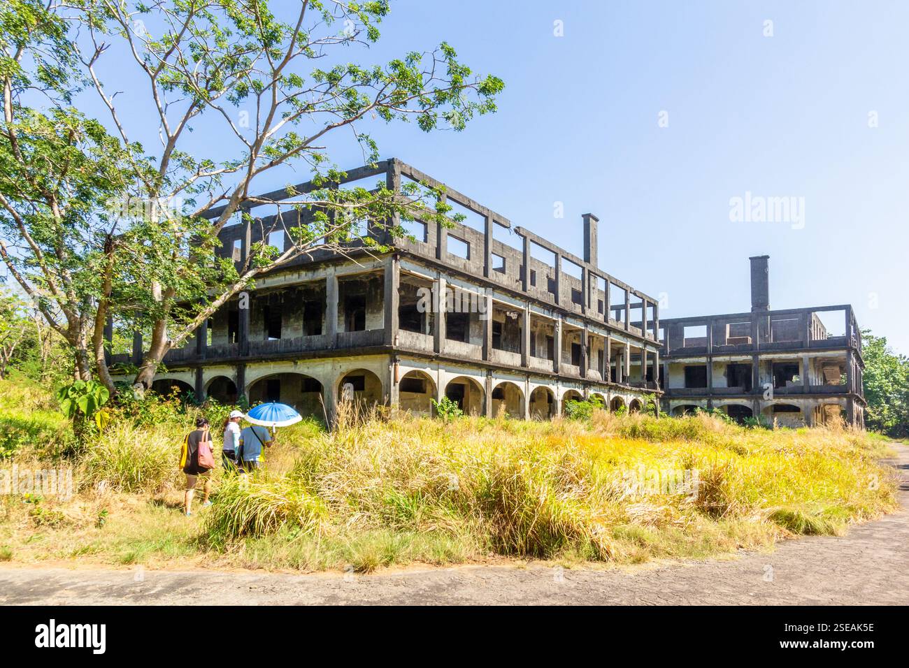 Abandoned military barracks hi-res stock photography and images - Alamy
