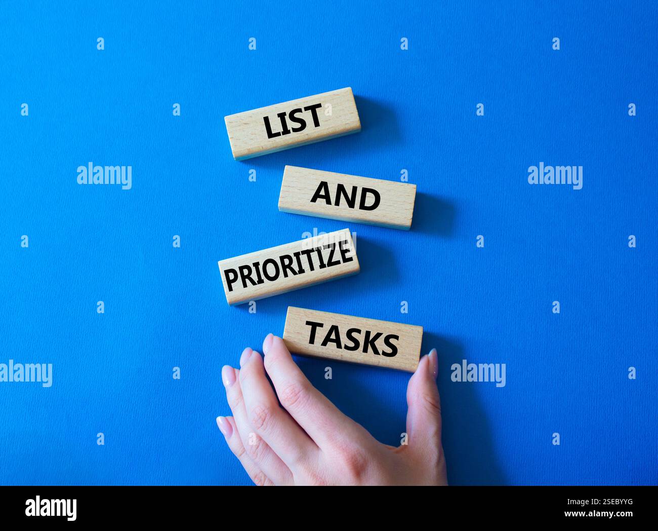 Check list important tasks hi-res stock photography and images - Alamy