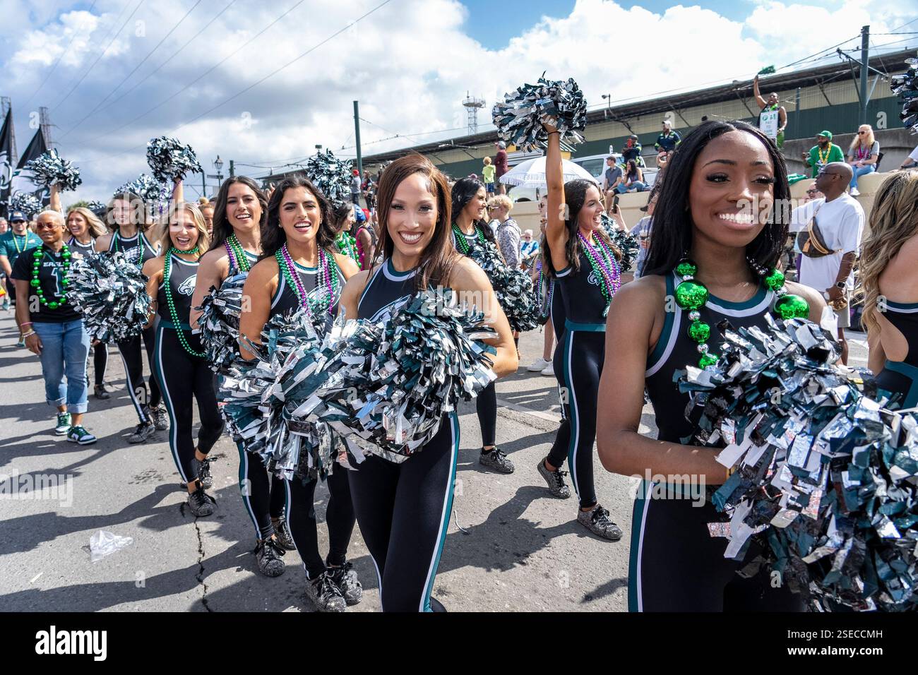 Philadelphia Eagles fans and cheerleaders march during the New Orleans ...