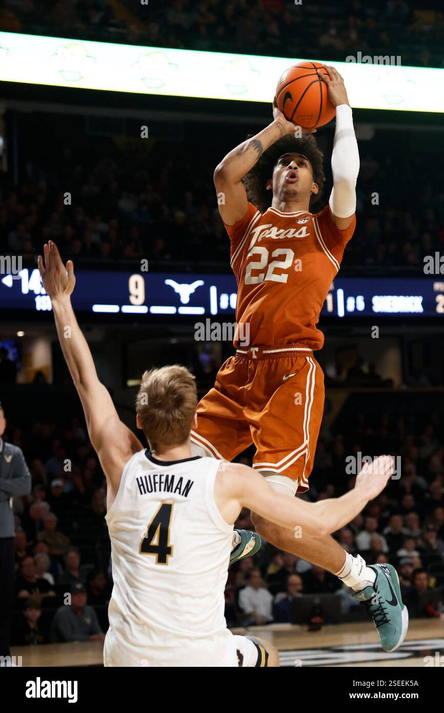 NASHVILLE, TN - FEBRUARY 08: Texas Longhorns forward Devon Pryor (22 ...