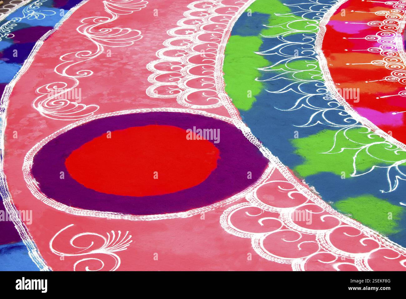 Square rangoli hi-res stock photography and images - Alamy