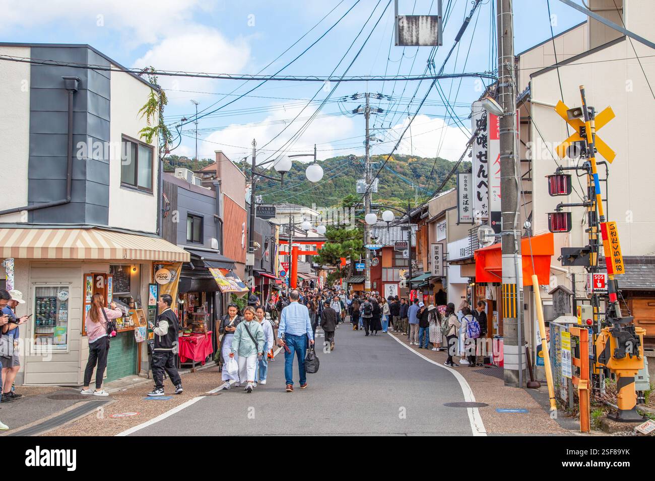 Busy street with people, shops and restaurants in Fushimi, Kyoto Stock ...