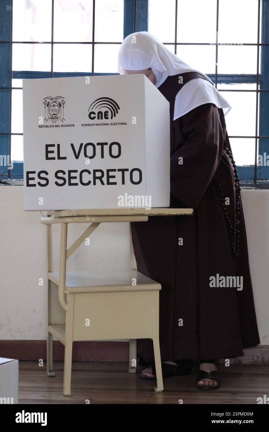UIO ELECCIONES GENERALES 2025 Quito, February 09, 2025 Citizens turn