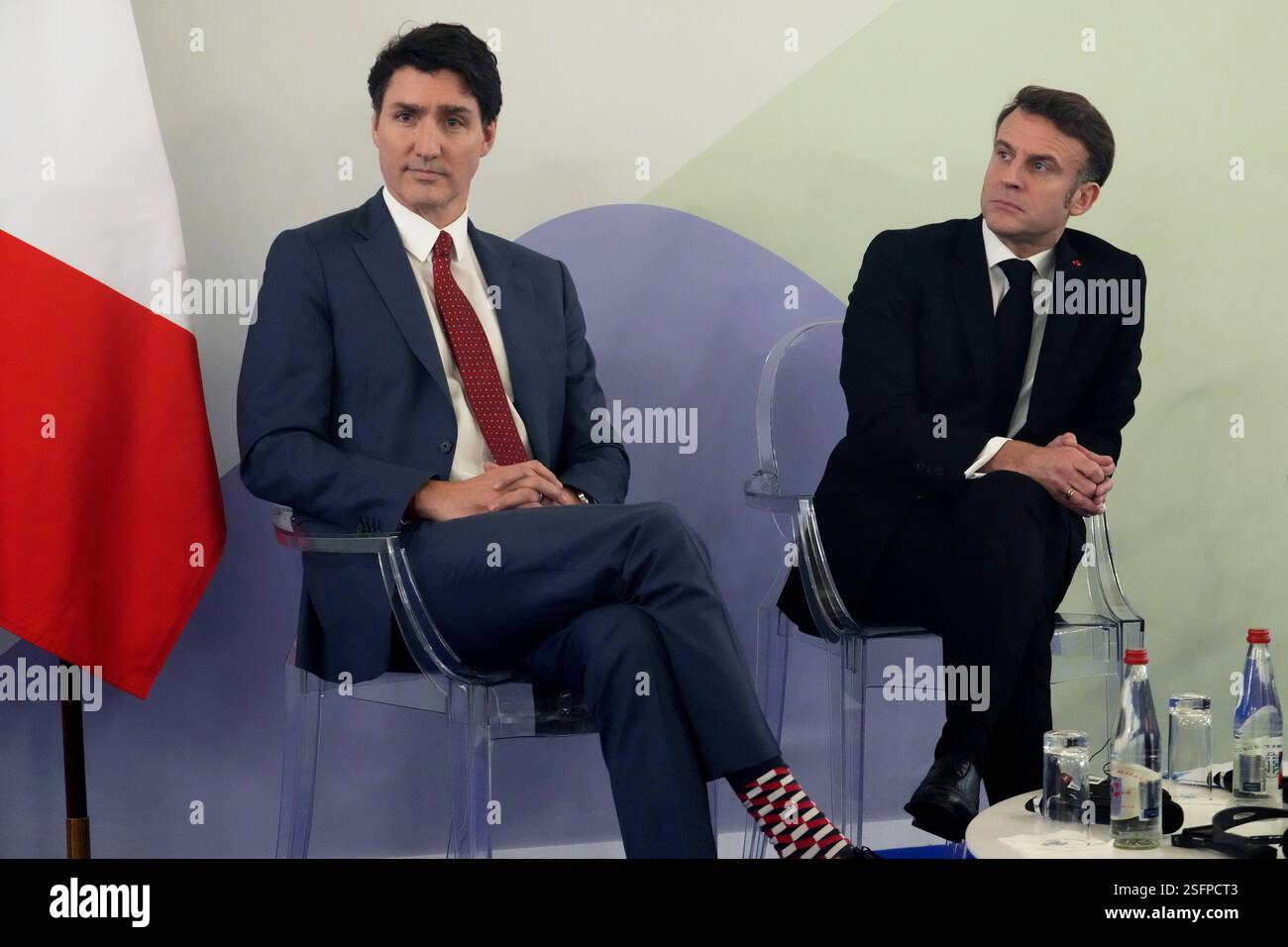 French President Emmanuel Macron, right, meets with Canada's Prime ...