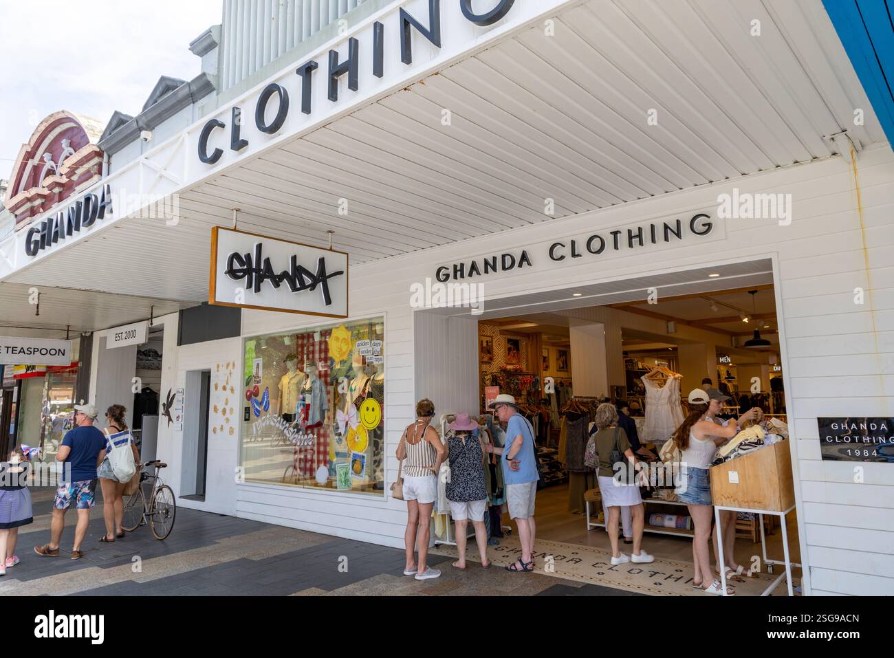 beachy clothes stores