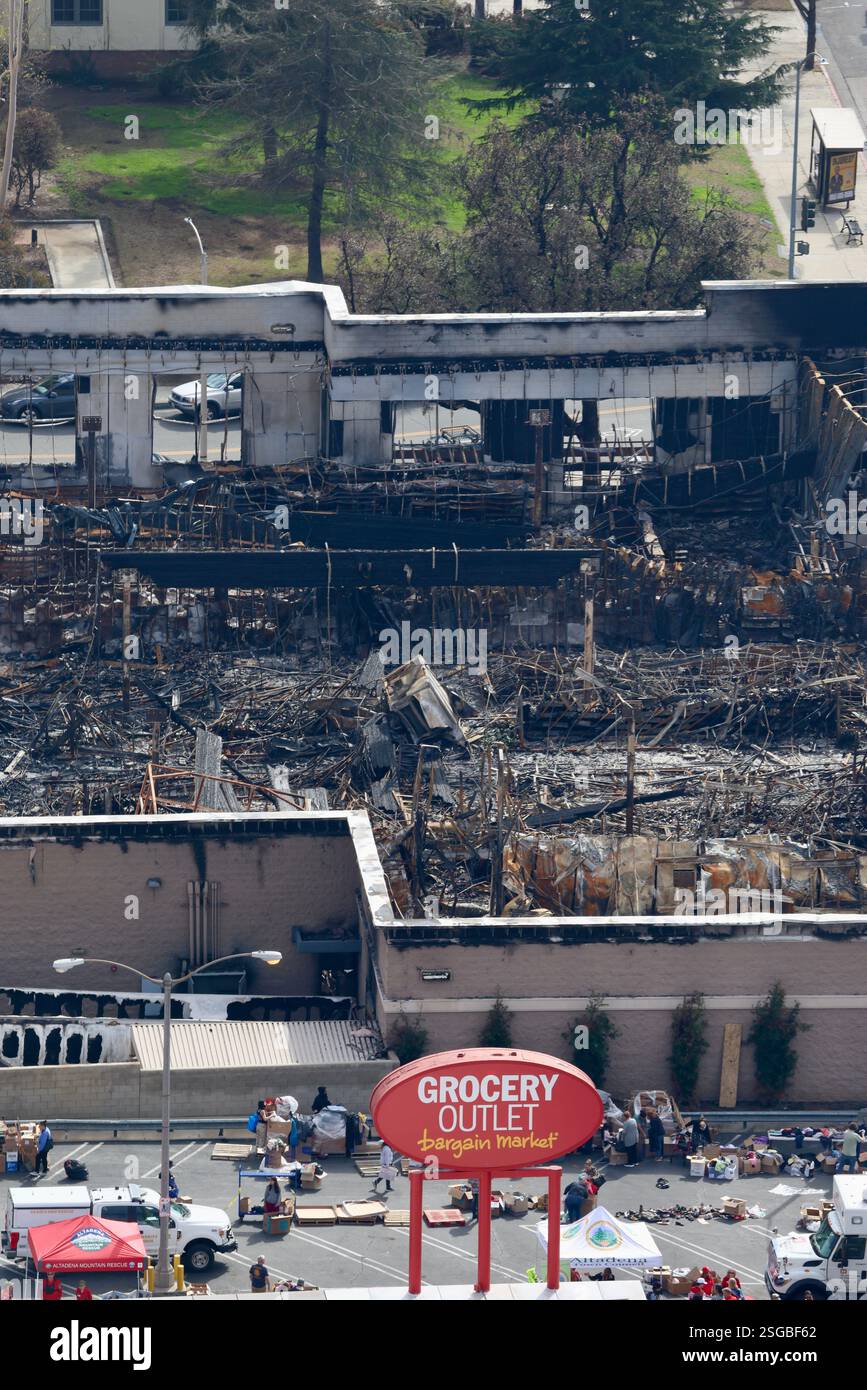 Altadena CA: Views of the Eaton Fire damage and recovery efforts on ...