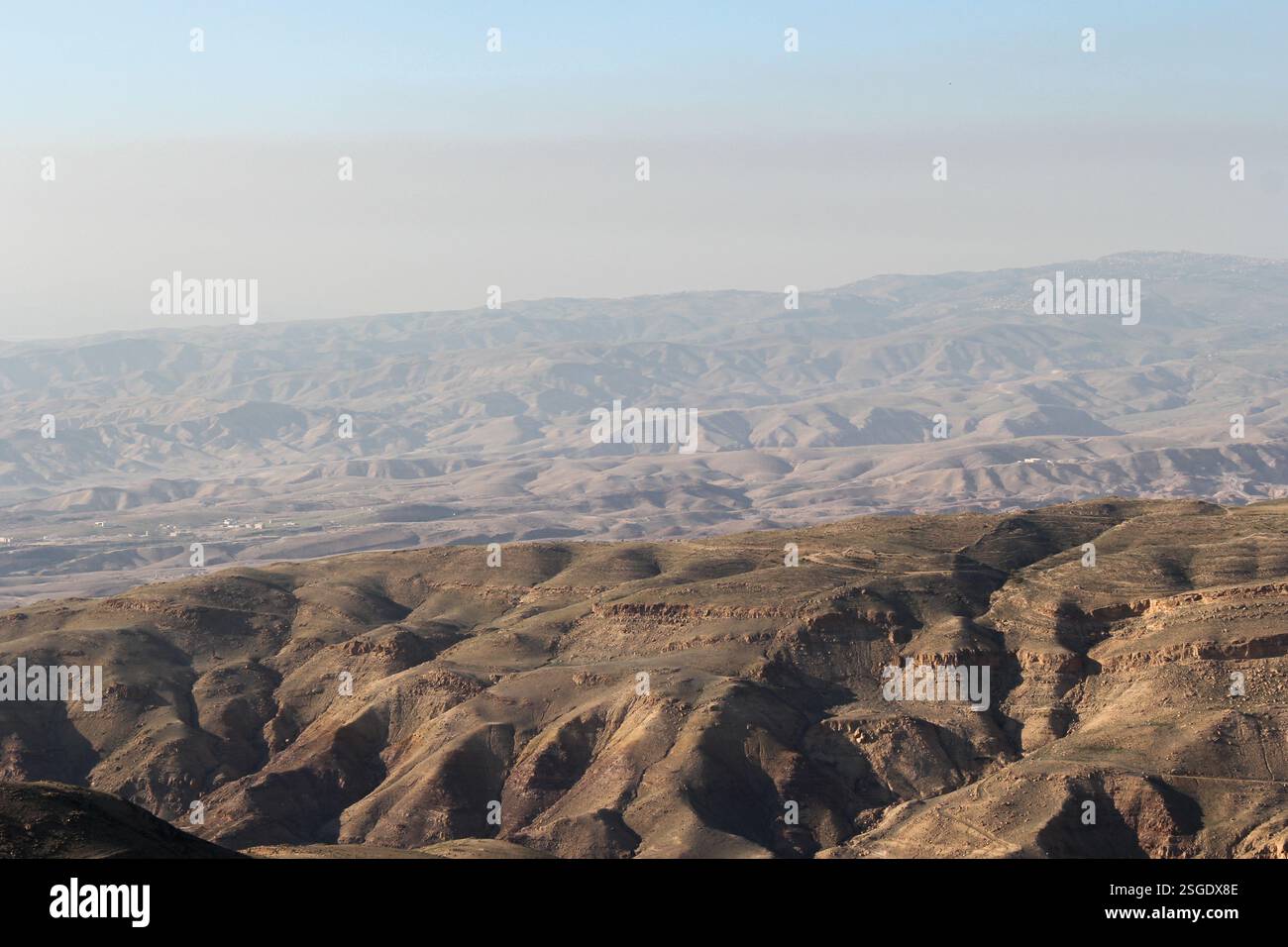 Explore stunning cliffs desert landscapes hi-res stock photography and ...