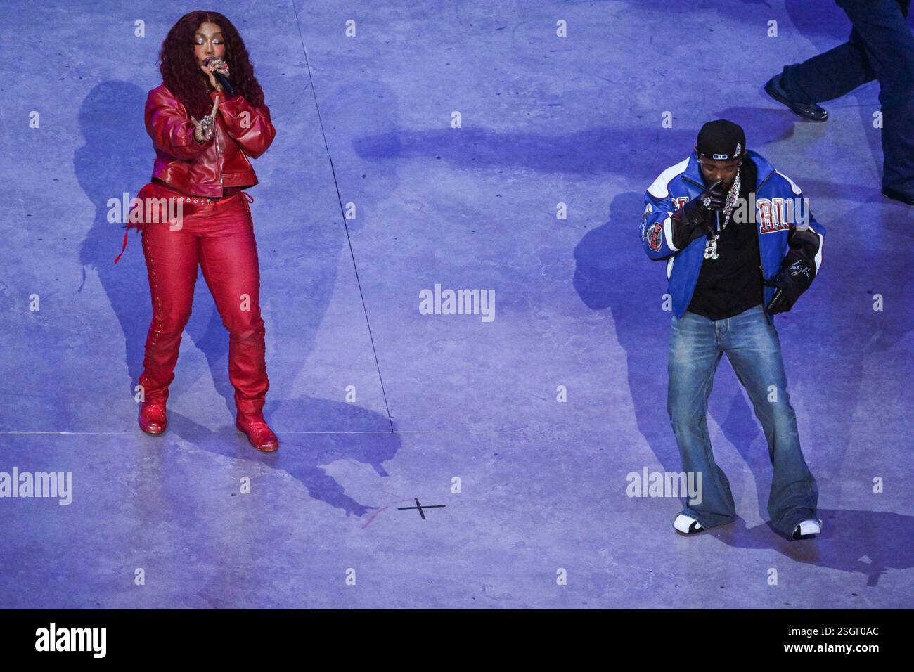 Sza Halftime SZA and Kendrick Lamar perform during the Apple Music Halftime Show at ...