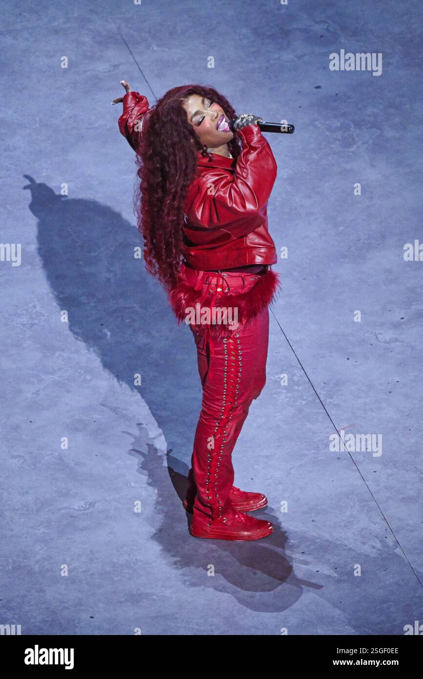 Sza Halftime SZA performs during the Apple Music Halftime Show at The Caesars ...