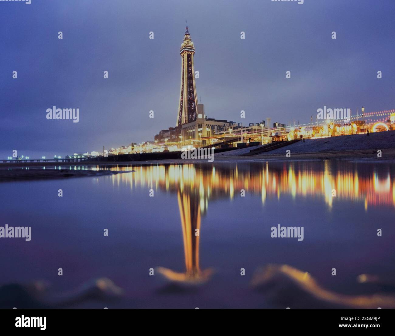 blackpool-tower-at-night-reflected-in-a-beach-pool-lancashire-england