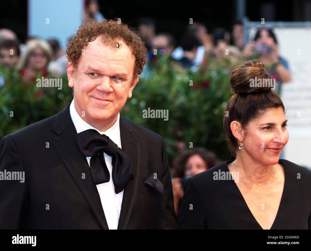 john-c-reilly-and-alison-dickey-attend-the-premiere-of-the-sisters