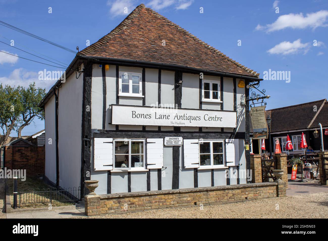 Bones Lane Antiques Centre, Battlesbridge,Essex Stock Photo