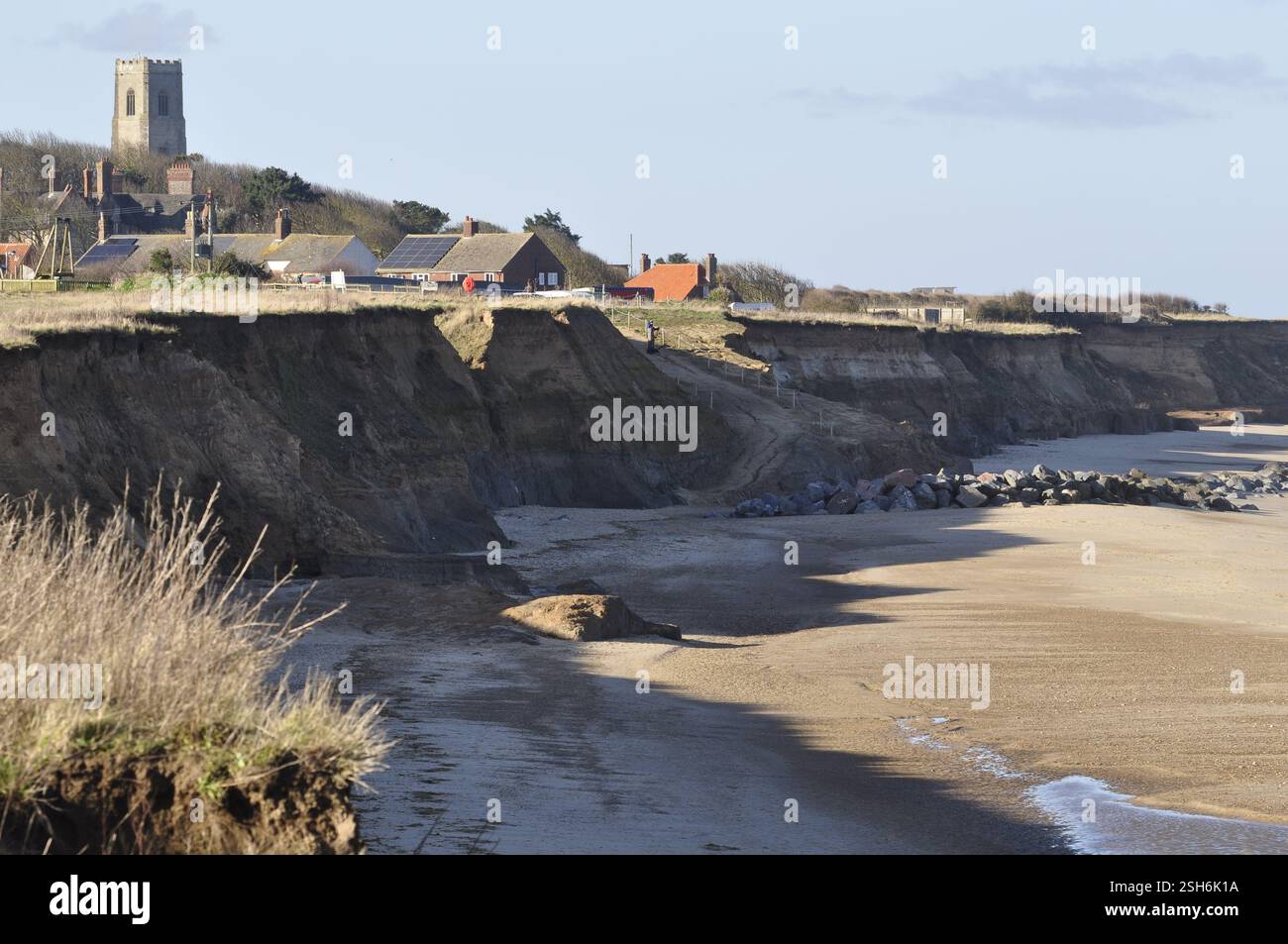 coastal erosion at Happisburgh Norfolk England UK Stock Photo - Alamy