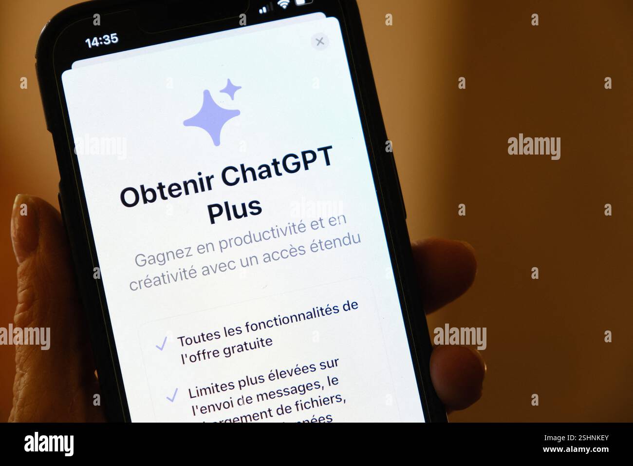 france-10th-feb-2025-illustration-of-ai-applications-and-logo-chat-gpt-le-chat-deepseek-on-smartphone-or-web-page-on-february-10-2025-in-paris-france-photo-by-marie-hubert-psailaabacapresscom-credit-abaca-pressalamy-live-news-2SHNKEY.jpg