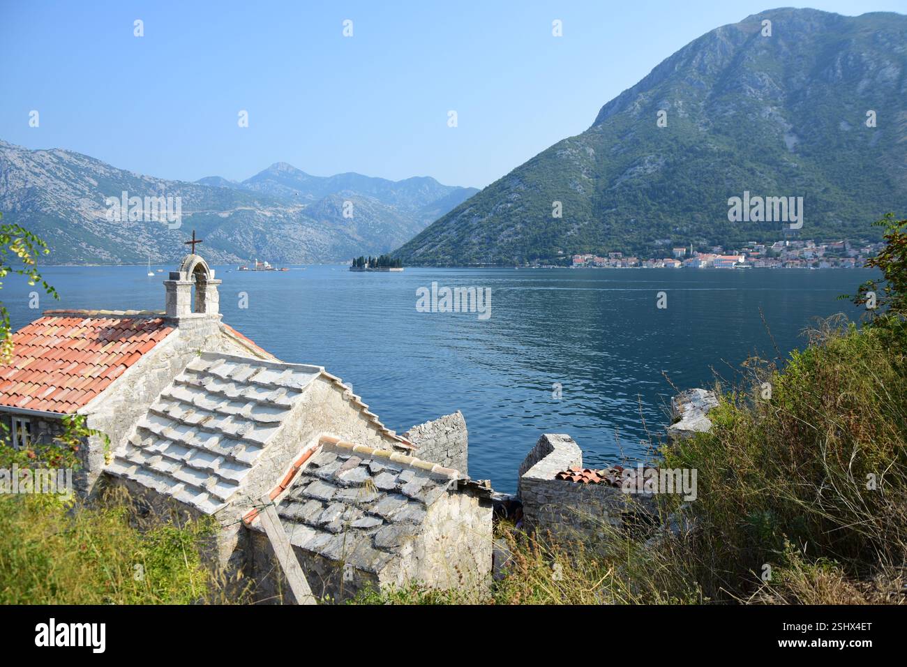 Old typical stone house by the Mediterranean sea Stock Photo - Alamy
