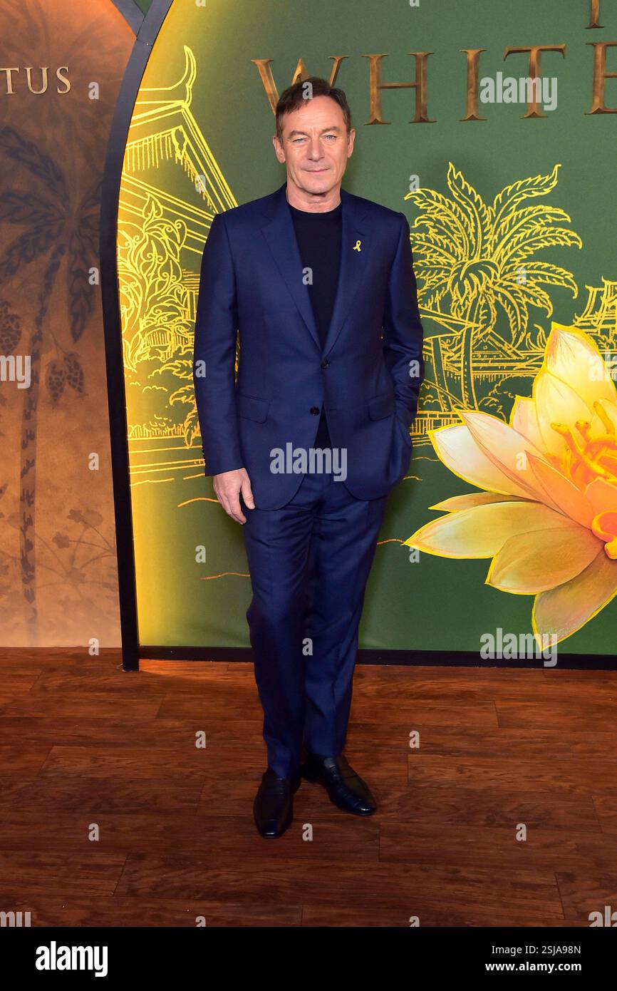 jason-isaacs-mit-ehefrau-emma-hewitt-bei-der-premiere-der-3-staffel