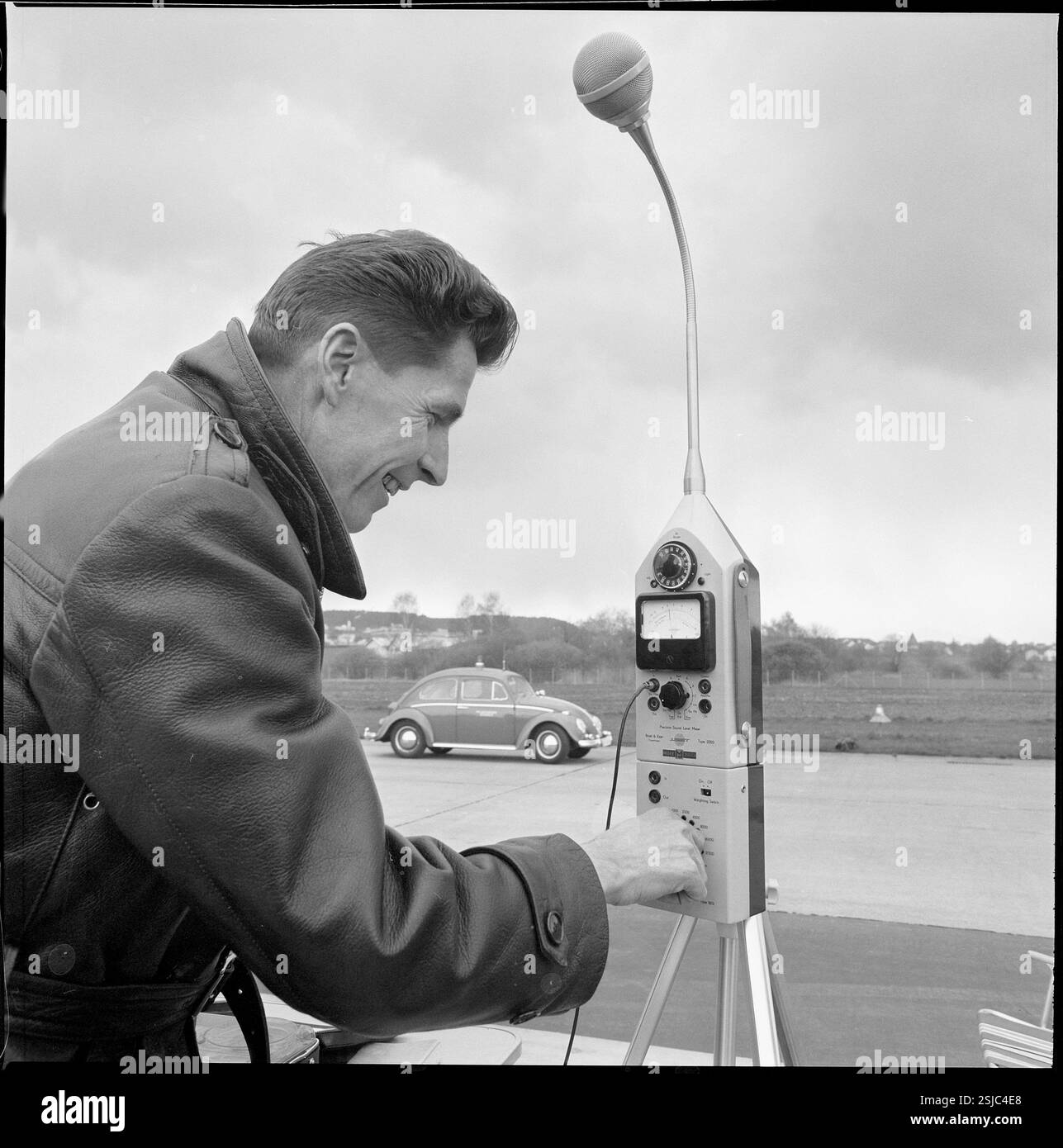 Beuler Rümlang Düsenflugbetrieb: mobile Lärmmessung, Rümlang 1965#Jet flying ...