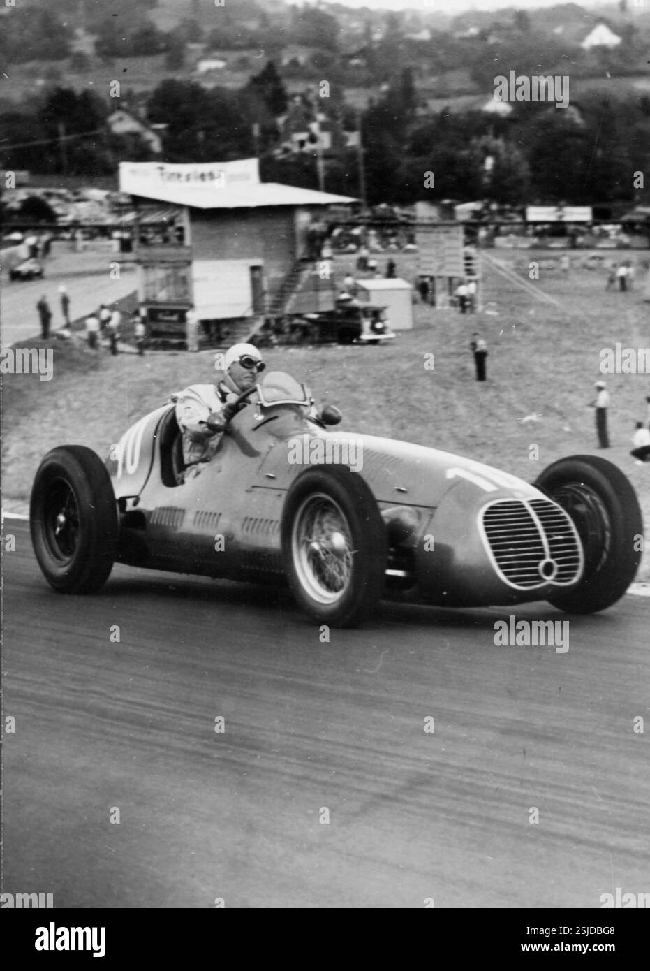 PHOTO A.027515 ALFA ROMEO 158 GIUSEPPE FARINA GRAND PRIX F1 SILVERSTONE