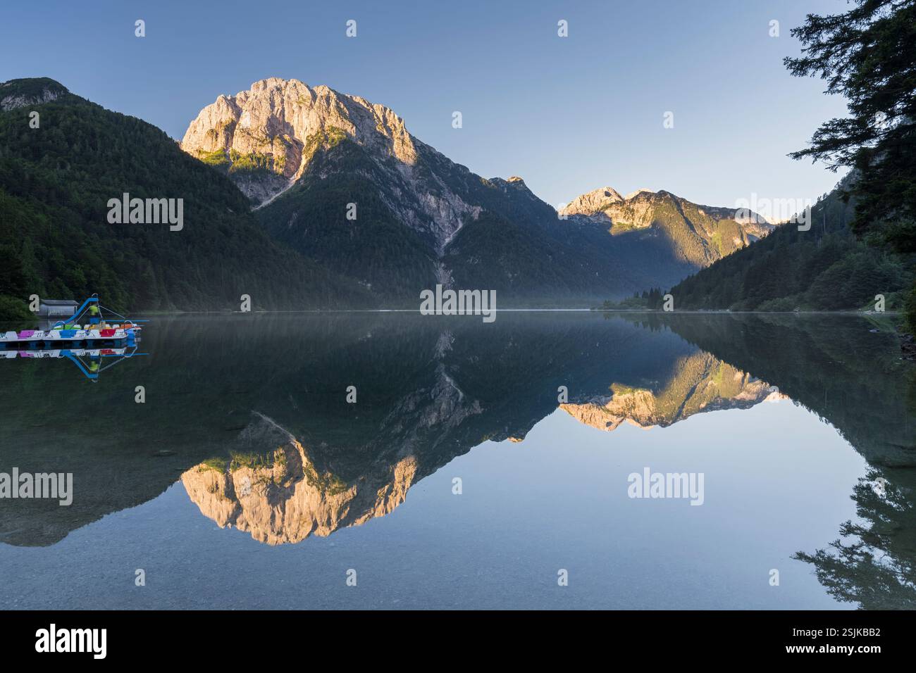 Reflexión del lago hi-res stock photography and images - Alamy