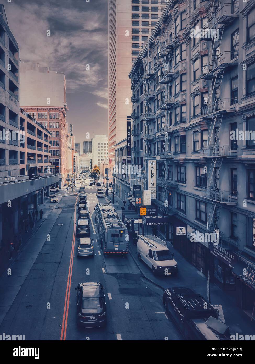 Bustling outdoor scene captures hi-res stock photography and images - Alamy