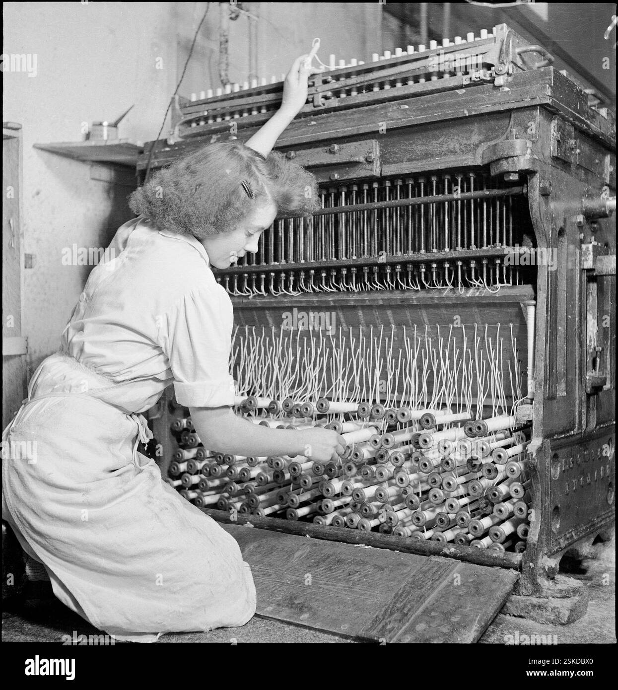 --- Fabrikation von Kerzen, Genf 1944#Fabrikation von Kerzen, Geneva 1944- RDB BY DUKAS Stock Photo