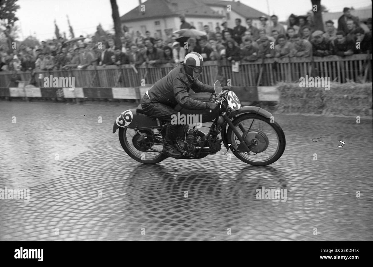 Rennen in Kategorie 350 und 250cc#Races in cat. 350 and 250cc ...