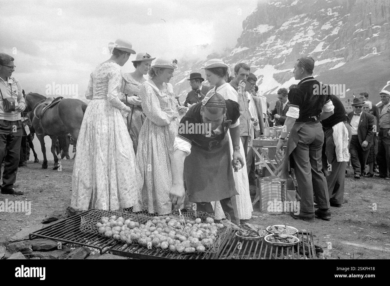 --- Jubiläumsreise zum 100. Jahrestag der ersten Cook-Reise durch die Schweiz, 1963#Journey on the occasion of centenary of first Cook travel through Switzerland, 1963- RDB BY DUKAS Stock Photo