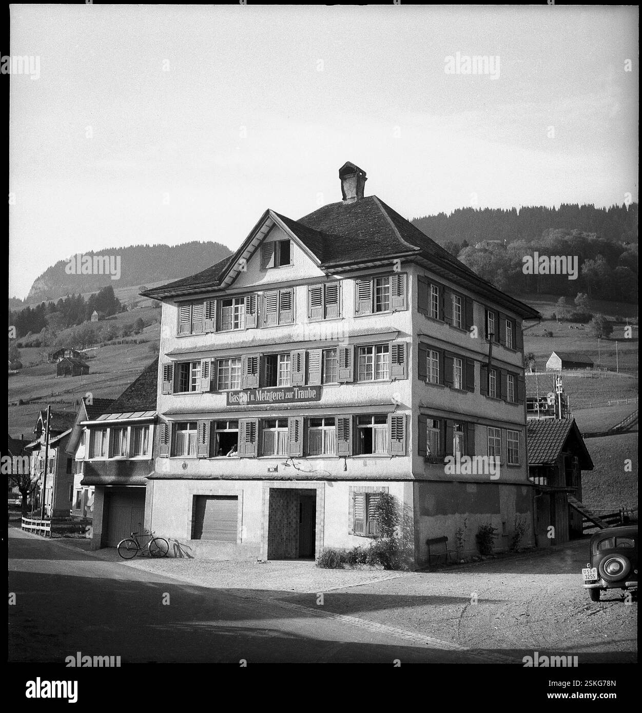 --- Gasthof und Metzgerei zur Traube, Unterwasser,  Toggenburg 1950#Restaurant and butchery zur Traube, Unterwasser,  Toggenburg 1950- RDB BY DUKAS Stock Photo