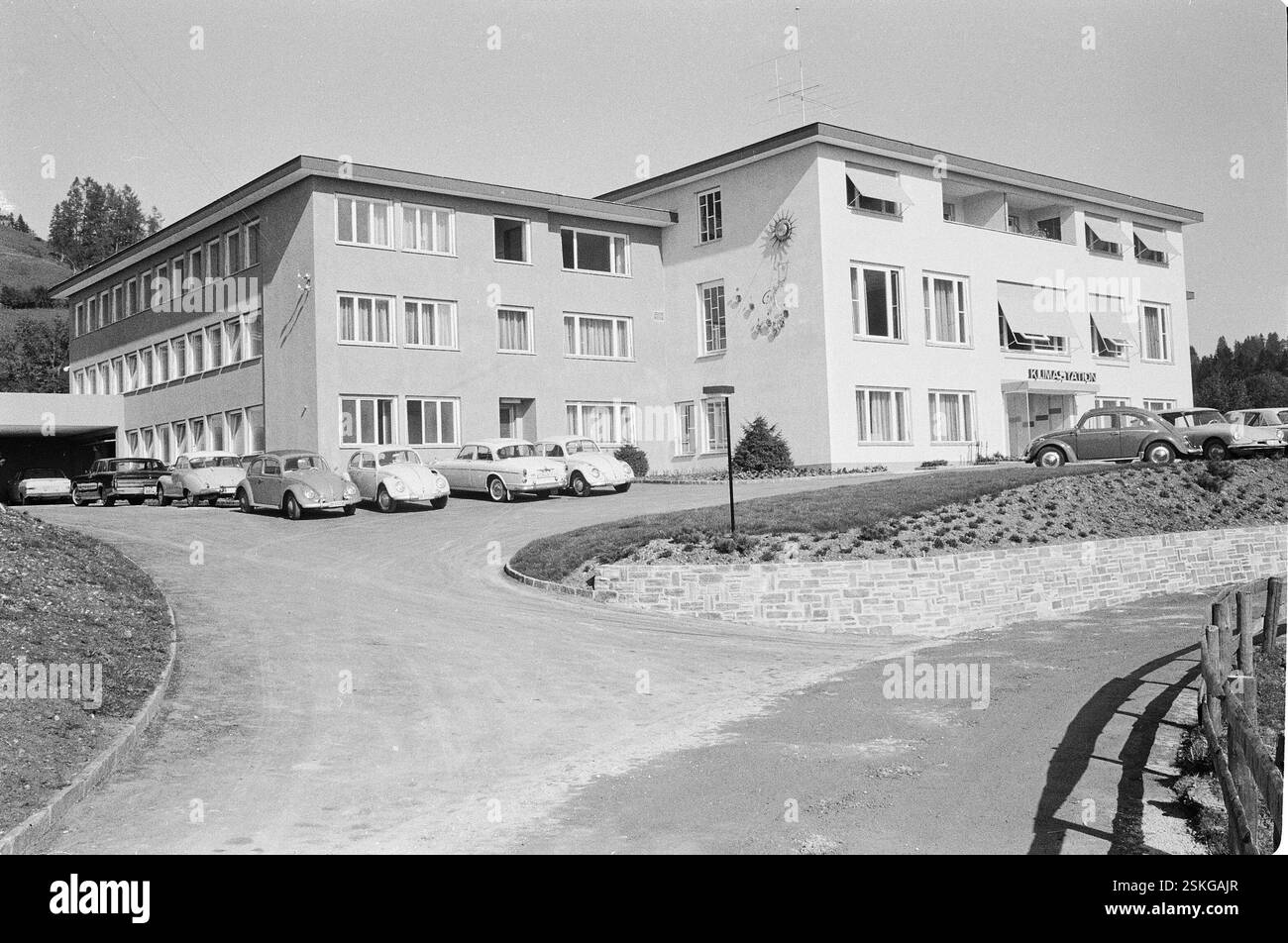 Medizinische rehabilitation Black and White Stock Photos & Images - Alamy
