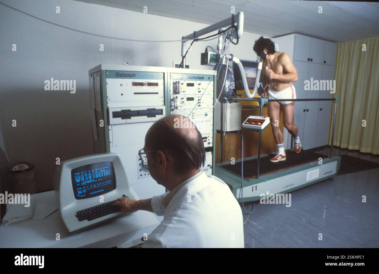 1983 computer hi-res stock photography and images - Alamy